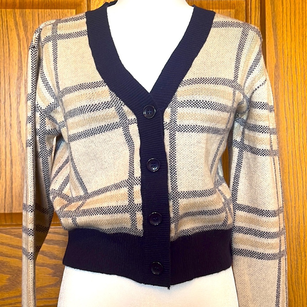 WITTY FOX NWOT BUTTON FRONT V NECK PLAID CARDIGAN XS OVERSIZED